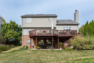 Meticulously maintained & tastefully updated 4 Bedroom / 2.5 on Beacon Hill Golf Club in Michigan - for sale on GolfHomes.com, golf home, golf lot