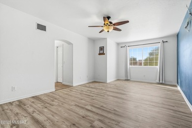 MOVE-IN READY ORO VALLEY GEM IN DESIRABLE VILLAGES OF LA CANADA! on El Conquistador Country Club - Canada in Arizona - for sale on GolfHomes.com, golf home, golf lot