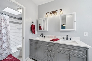 MOVE-IN READY ORO VALLEY GEM IN DESIRABLE VILLAGES OF LA CANADA! on El Conquistador Country Club - Canada in Arizona - for sale on GolfHomes.com, golf home, golf lot