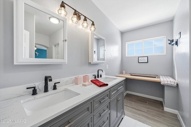 MOVE-IN READY ORO VALLEY GEM IN DESIRABLE VILLAGES OF LA CANADA! on El Conquistador Country Club - Canada in Arizona - for sale on GolfHomes.com, golf home, golf lot