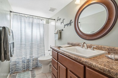 MOVE-IN READY ORO VALLEY GEM IN DESIRABLE VILLAGES OF LA CANADA! on El Conquistador Country Club - Canada in Arizona - for sale on GolfHomes.com, golf home, golf lot