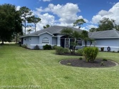 Welcome to the Country Club of Sebring! This beautifully updated on Country Club of Sebring in Florida - for sale on GolfHomes.com, golf home, golf lot