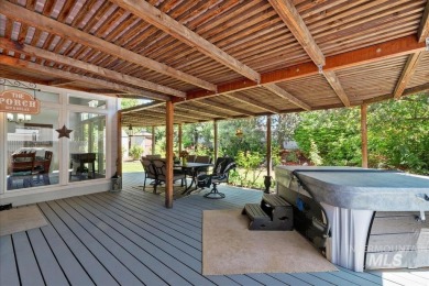 Beautifully updated and impeccably maintained single-level home on Lakeview Golf Club in Idaho - for sale on GolfHomes.com, golf home, golf lot