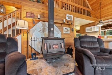 Peaceful Mountain Home. Wooded and well maintained with Vaulted on Terrace Lakes Golf Resort in Idaho - for sale on GolfHomes.com, golf home, golf lot