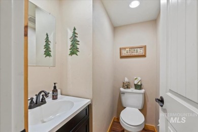 Peaceful Mountain Home. Wooded and well maintained with Vaulted on Terrace Lakes Golf Resort in Idaho - for sale on GolfHomes.com, golf home, golf lot