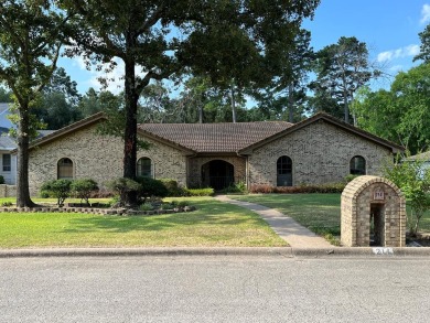 This charming 3-bedroom, 2-bathroom residence is situated on Crown Colony Country Club in Texas - for sale on GolfHomes.com, golf home, golf lot