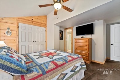 Peaceful Mountain Home. Wooded and well maintained with Vaulted on Terrace Lakes Golf Resort in Idaho - for sale on GolfHomes.com, golf home, golf lot
