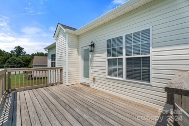 Move in Ready and cute as a button! All new flooring throughout on Lake Louise Golf Club in North Carolina - for sale on GolfHomes.com, golf home, golf lot