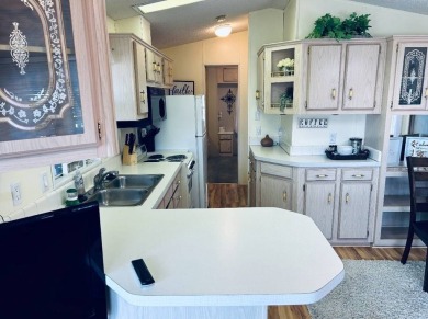 Come check out this gorgeous home that shows pride of ownership on Viewpoint Golf Resort in Arizona - for sale on GolfHomes.com, golf home, golf lot