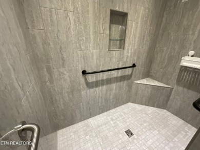 Like New Jones Bros Construction home in Fairfield Glade. (Owner on Stonehenge Golf Course in Tennessee - for sale on GolfHomes.com, golf home, golf lot