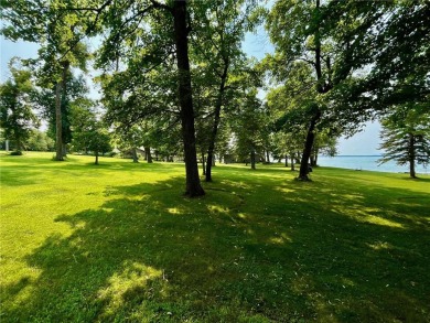 If you're searching for a once-in-a-lifetime opportunity to on Balmoral Golf Course in Minnesota - for sale on GolfHomes.com, golf home, golf lot