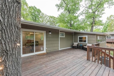 WELCOME HOME! This charming 2-bedrm, 2-bathrm home located in on Bella Vista Country Club and Golf Course in Arkansas - for sale on GolfHomes.com, golf home, golf lot