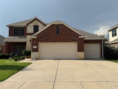 Welcome to this beautifully maintained 4-bedroom, 3.5-bathroom on Frisco Lakes Golf Course in Texas - for sale on GolfHomes.com, golf home, golf lot
