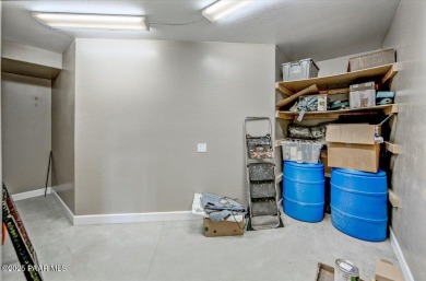 Spacious Prescott Lakes home (over 3000 sq. ft): 4-bed+1 (office on Prescott Lakes Golf and Country Club in Arizona - for sale on GolfHomes.com, golf home, golf lot