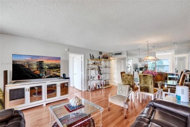 Well-maintained, spacious and bright 2-bedroom, 2-bath condo + on Oriole Golf and Tennis Club in Florida - for sale on GolfHomes.com, golf home, golf lot