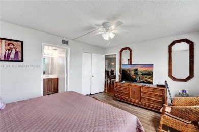 Well-maintained, spacious and bright 2-bedroom, 2-bath condo + on Oriole Golf and Tennis Club in Florida - for sale on GolfHomes.com, golf home, golf lot