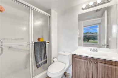 Well-maintained, spacious and bright 2-bedroom, 2-bath condo + on Oriole Golf and Tennis Club in Florida - for sale on GolfHomes.com, golf home, golf lot