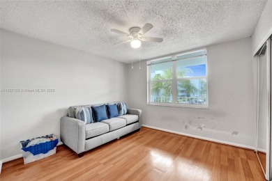 Well-maintained, spacious and bright 2-bedroom, 2-bath condo + on Oriole Golf and Tennis Club in Florida - for sale on GolfHomes.com, golf home, golf lot