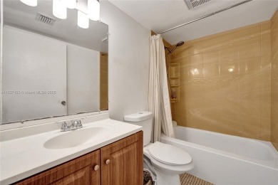 Well-maintained, spacious and bright 2-bedroom, 2-bath condo + on Oriole Golf and Tennis Club in Florida - for sale on GolfHomes.com, golf home, golf lot