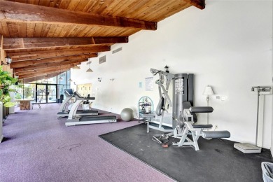Well-maintained, spacious and bright 2-bedroom, 2-bath condo + on Oriole Golf and Tennis Club in Florida - for sale on GolfHomes.com, golf home, golf lot