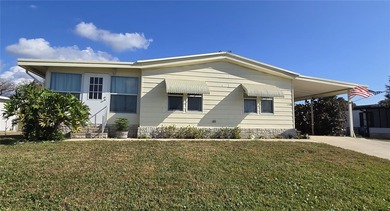 This 2-bedroom 2 bath home in Banbury Village of Zellwood on Zellwood Station Country Club in Florida - for sale on GolfHomes.com, golf home, golf lot