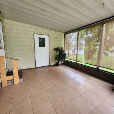 Come take a look at this home located in the GATED neighborhood on Silver Lake Executive Golf Course in Florida - for sale on GolfHomes.com, golf home, golf lot