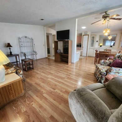 Come take a look at this home located in the GATED neighborhood on Silver Lake Executive Golf Course in Florida - for sale on GolfHomes.com, golf home, golf lot
