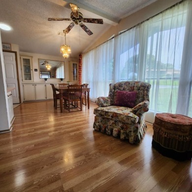 Come take a look at this home located in the GATED neighborhood on Silver Lake Executive Golf Course in Florida - for sale on GolfHomes.com, golf home, golf lot