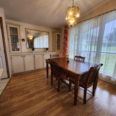 Come take a look at this home located in the GATED neighborhood on Silver Lake Executive Golf Course in Florida - for sale on GolfHomes.com, golf home, golf lot
