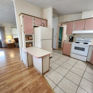 Come take a look at this home located in the GATED neighborhood on Silver Lake Executive Golf Course in Florida - for sale on GolfHomes.com, golf home, golf lot