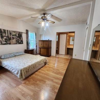 Come take a look at this home located in the GATED neighborhood on Silver Lake Executive Golf Course in Florida - for sale on GolfHomes.com, golf home, golf lot