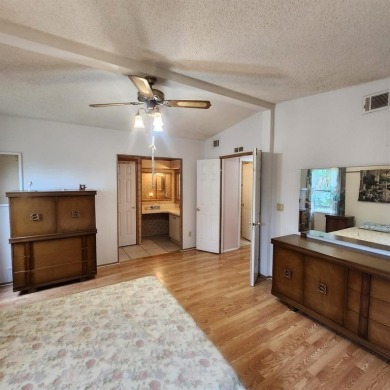 Come take a look at this home located in the GATED neighborhood on Silver Lake Executive Golf Course in Florida - for sale on GolfHomes.com, golf home, golf lot