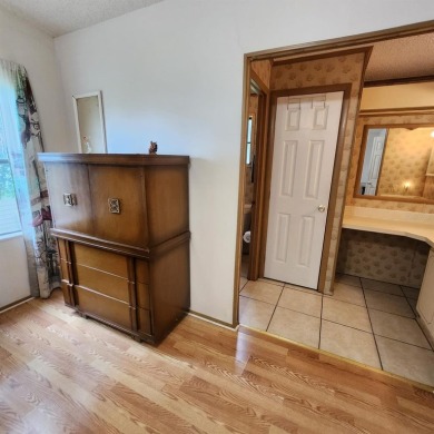 Come take a look at this home located in the GATED neighborhood on Silver Lake Executive Golf Course in Florida - for sale on GolfHomes.com, golf home, golf lot