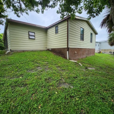 Come take a look at this home located in the GATED neighborhood on Silver Lake Executive Golf Course in Florida - for sale on GolfHomes.com, golf home, golf lot