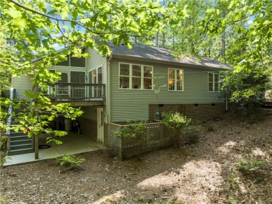 Open Floor Plan on a Private Wooded Setting SOLD on Keowee Key Golf and Country Club in South Carolina - for sale on GolfHomes.com, golf home, golf lot