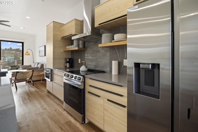 Rare opportunity to own a turn key Short Term Rental. Sale comes on  in Oregon - for sale on GolfHomes.com, golf home, golf lot