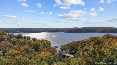 LAKE VIEW HOME IN TAN TARA ESTATES! Immerse yourself in the on The Oaks Golf Course in Missouri - for sale on GolfHomes.com, golf home, golf lot