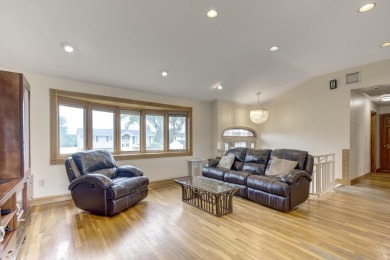 Welcome 27 Suzanne Lane, a sprawling hi ranch in the heart of on Bethpage State Park Golf Course - Black in New York - for sale on GolfHomes.com, golf home, golf lot