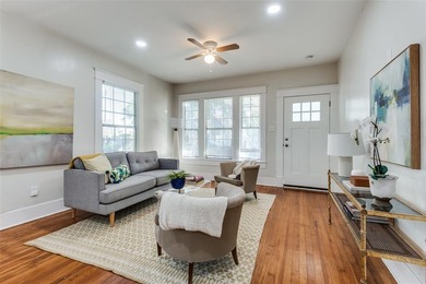 Welcome to this charming cottage nestled on a picturesque on Stevens Park Golf Course in Texas - for sale on GolfHomes.com, golf home, golf lot