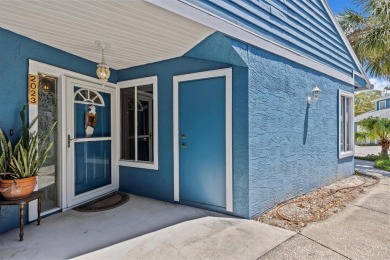 NTASTIC VALUE! LOWEST PRICED VILLA IN GREEN DOLPHIN! Great one on Tarpon Springs Golf Course in Florida - for sale on GolfHomes.com, golf home, golf lot