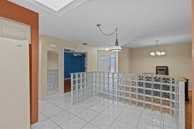 NTASTIC VALUE! LOWEST PRICED VILLA IN GREEN DOLPHIN! Great one on Tarpon Springs Golf Course in Florida - for sale on GolfHomes.com, golf home, golf lot