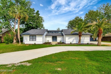 Welcome to the highly sought-after Colony Club community! This on Holiday Golf Club in Florida - for sale on GolfHomes.com, golf home, golf lot