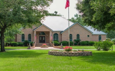 Welcome to your own private estate -- a true masterpiece of on Quail Heights Golf and Country Club in Florida - for sale on GolfHomes.com, golf home, golf lot