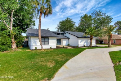Welcome to the highly sought-after Colony Club community! This on Holiday Golf Club in Florida - for sale on GolfHomes.com, golf home, golf lot