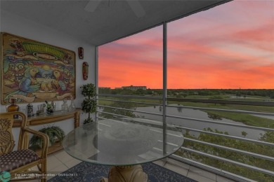 Welcome! This spacious 2/2 in Palm Aire features renovated and on Palm-Aire Country Club and Resort - Palms in Florida - for sale on GolfHomes.com, golf home, golf lot