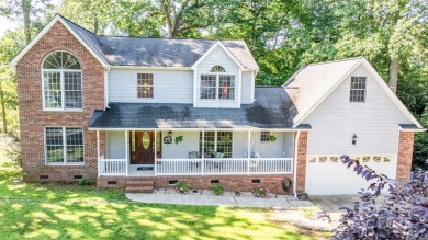 Beautiful 4 Bedroom 2.5 Bath Home In Golf Community w/NO HOA's! on Mooresville Golf Course in North Carolina - for sale on GolfHomes.com, golf home, golf lot