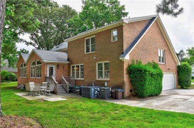 Beautiful two story brick home w/very spacious floor plan on Greenbrier Country Club in Virginia - for sale on GolfHomes.com, golf home, golf lot