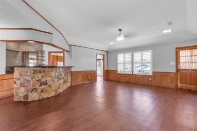 Luxury Golf Course Living with Endless Potential!
Perfectly on Walnut Creek Country Club in Texas - for sale on GolfHomes.com, golf home, golf lot