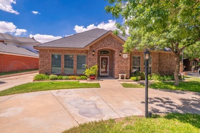 Looking for a low maintenance home ON THE COURSE? This is it!! on Green Tree Country Club in Texas - for sale on GolfHomes.com, golf home, golf lot