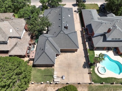 Looking for a low maintenance home ON THE COURSE? This is it!! on Green Tree Country Club in Texas - for sale on GolfHomes.com, golf home, golf lot